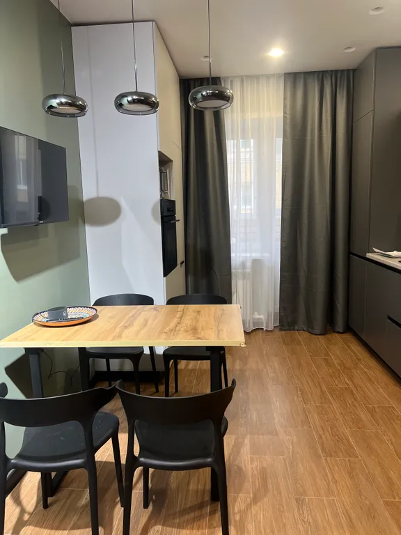 Дизайнерская квартира в центре города — аренда посуточно в Углич