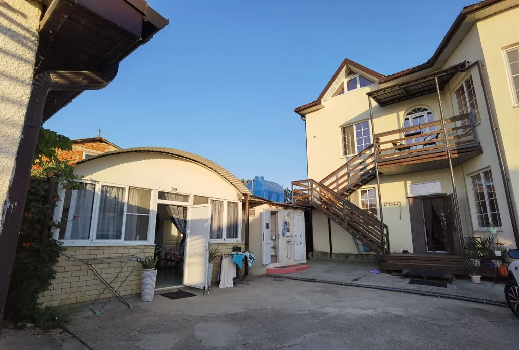 Уютная комната недалёко от моря, удобства в номере