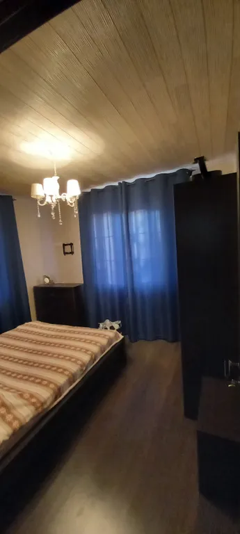 Домик на озере