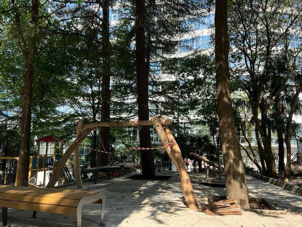 Дизайнерские апартаменты с видом на парк Дендрарий в центре