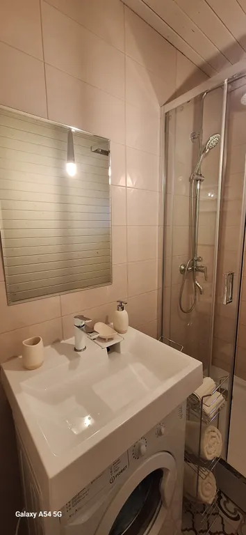 Коттедж Уютный дом у леса с двумя спальнями — Никулино