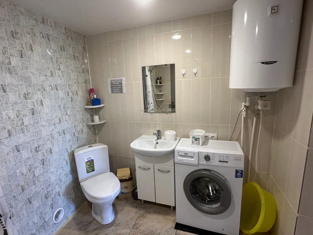 Уютная 2-комнатная квартира со своим двориком