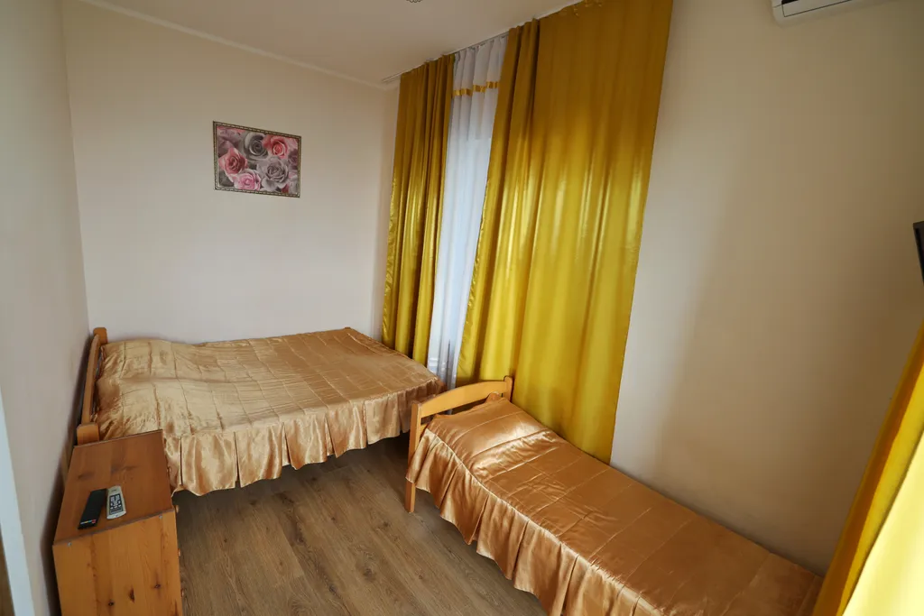 Квартира Квартира Четырехместный номер люкс с доп. местом и балконом с видом на море — Лазаревское