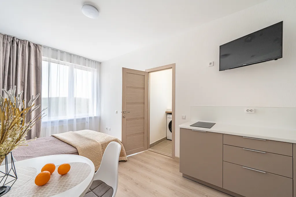 Уютная студия с выходом на набережную