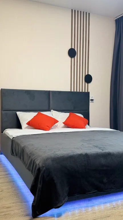 Стильная квартира-студия в новом доме микрорайона Парковый