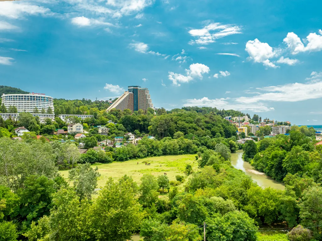 Уютная квартира с видом на море и горную реку в ЖК Солнечный Дагомыс