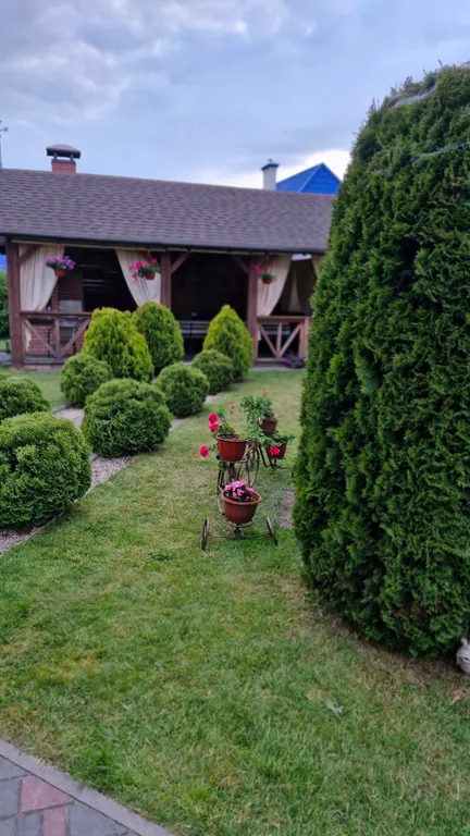 Дом с баней и парковкой