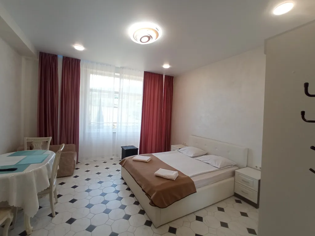 Квартира с видовым балконом на водопад Учан-су и виноградники