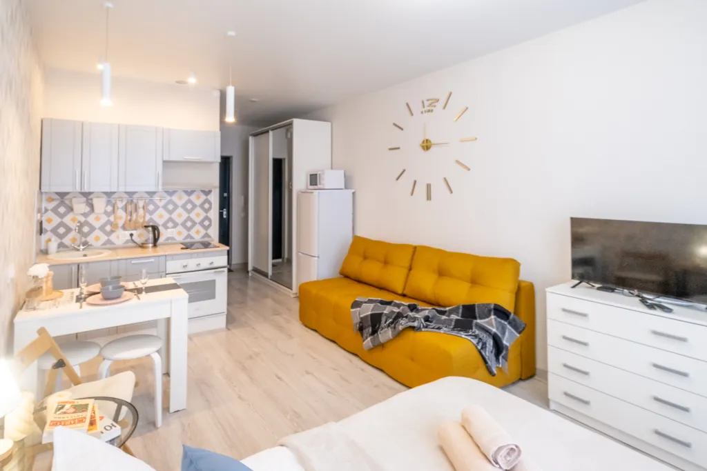 Студия около кадетского корпуса