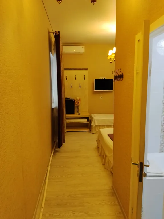 Дом замок с видом на море и горы