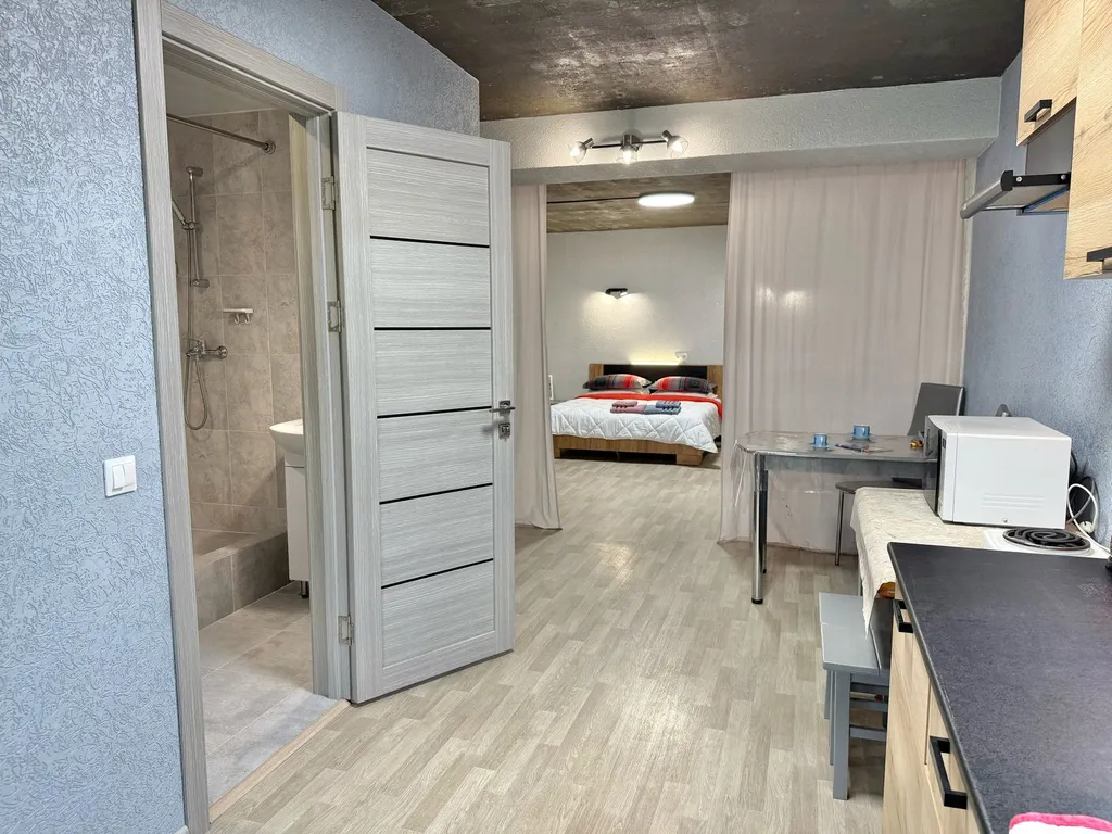 Квартира Новая студия в тихом местечке, зелень, пенье птиц, горы и море — Варваровка