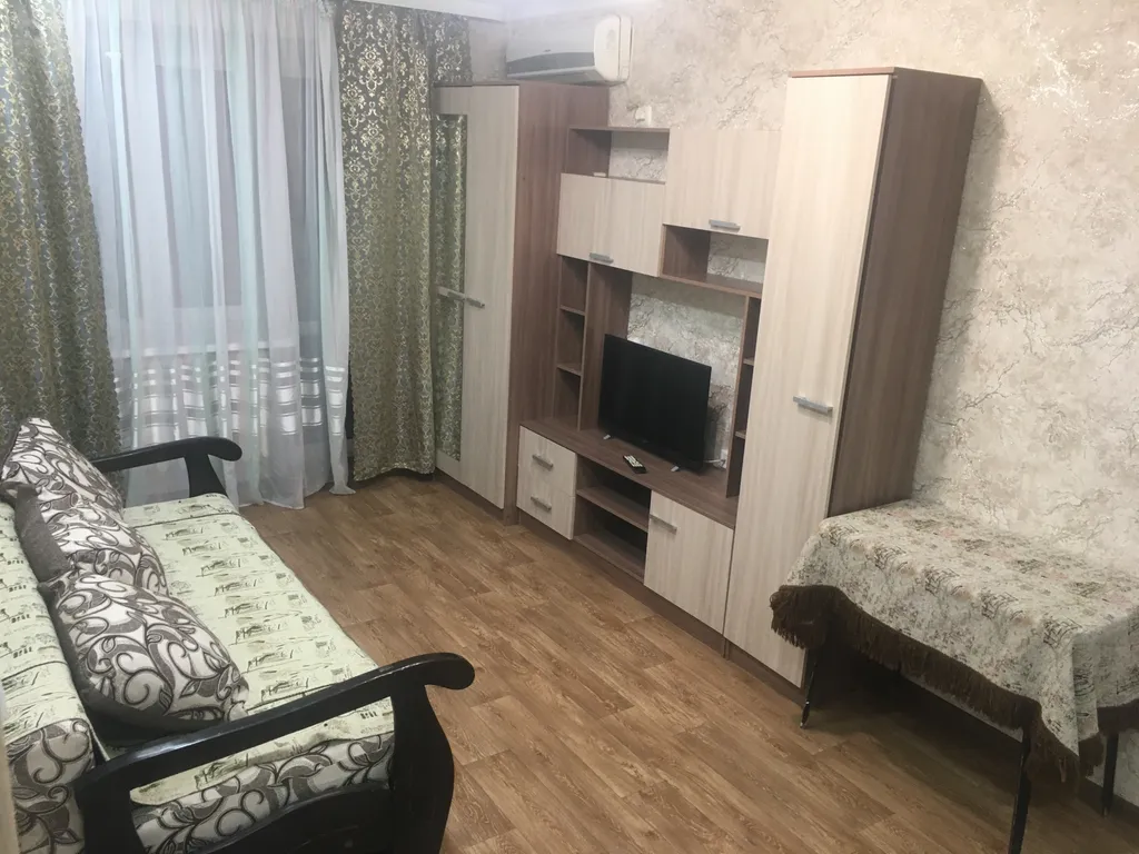 Квартира у моря — аренда посуточно в Орджоникидзе