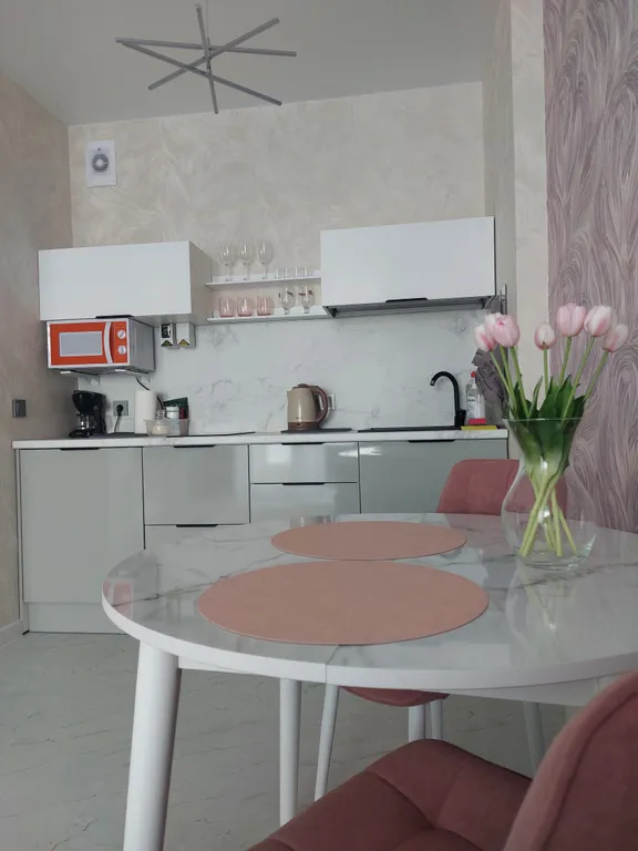 Новая, стильная 2-евро квартира на 22-м этаже с видом на город