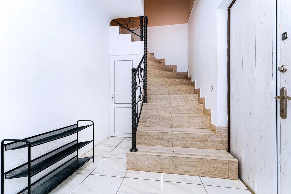 Дом с бассейном