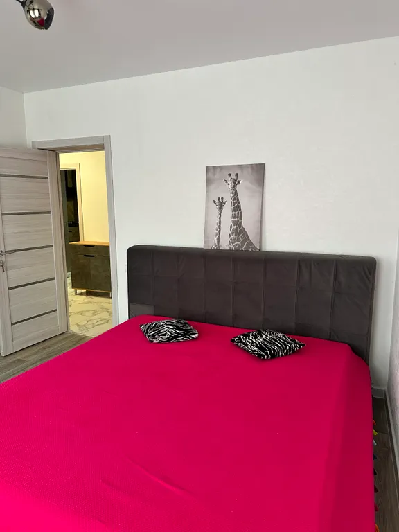 Уютный новый дом в центре города с бассейном