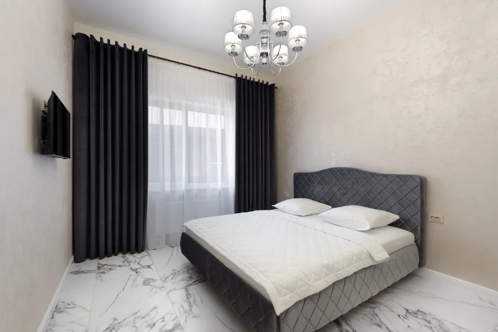 Новый коттедж c 9-ю спальнями бассейном и верандой