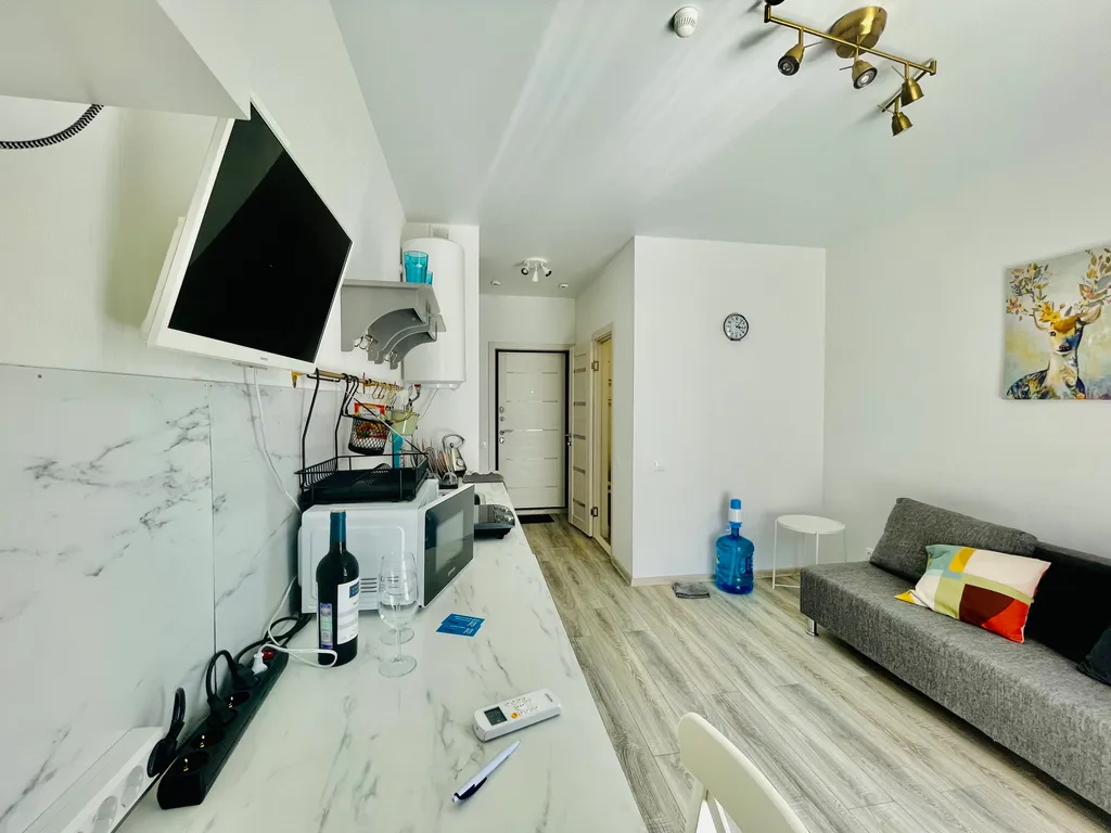 Тихая студия, балкон, лифт в корпусе, бассейн