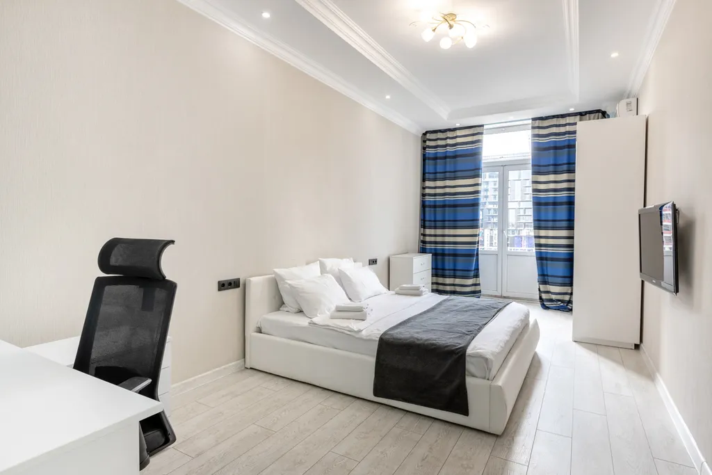 Квартира Современная трёхкомнатная квартира в сталинском доме у Москва-сити — Москва