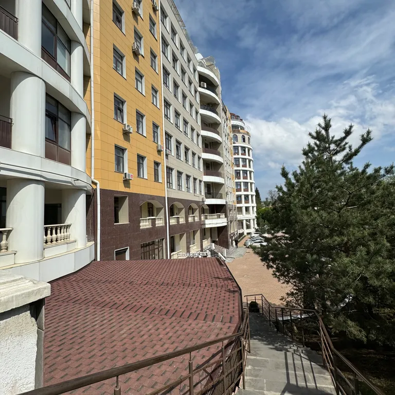 Роскошные трёхкомнатные апартаменты