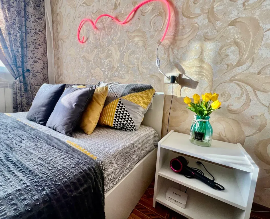 Апартаменты Комфорт Неон