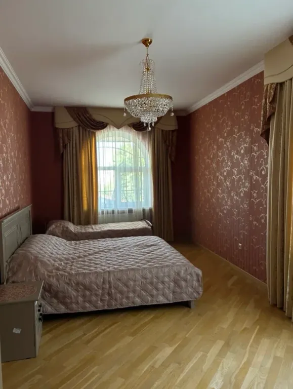 Просторный дом в районе центра