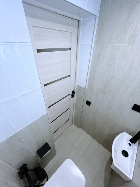 Уютный и стильный коттедж на берегу озера