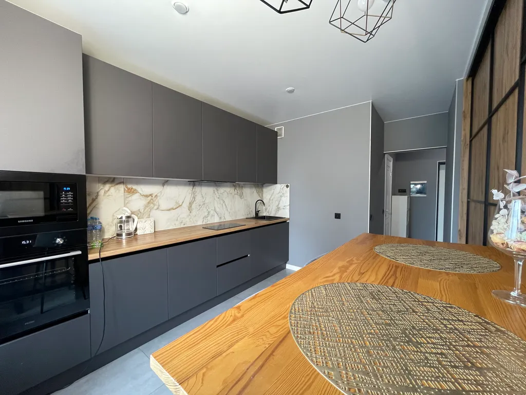 Уютная светлая квартира с большими окнами