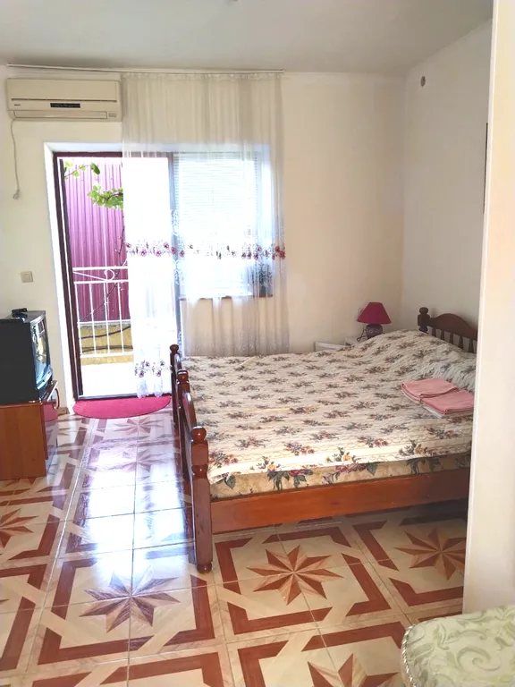 Квартира Комната — аренда посуточно в Голубицкая