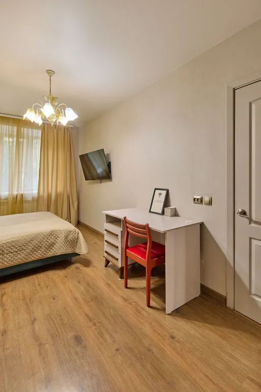 6-местные апартаменты рядом с УГМК и киностудией