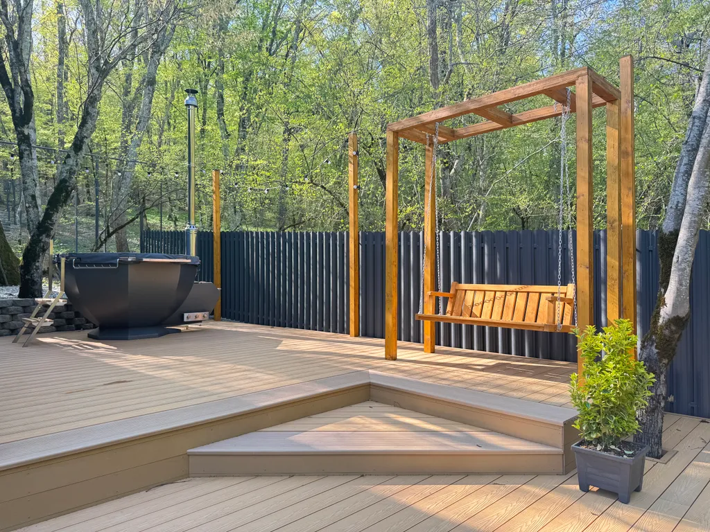 Коттедж "ДЫШИ"...Уютный  Дом в лесу — Светлый