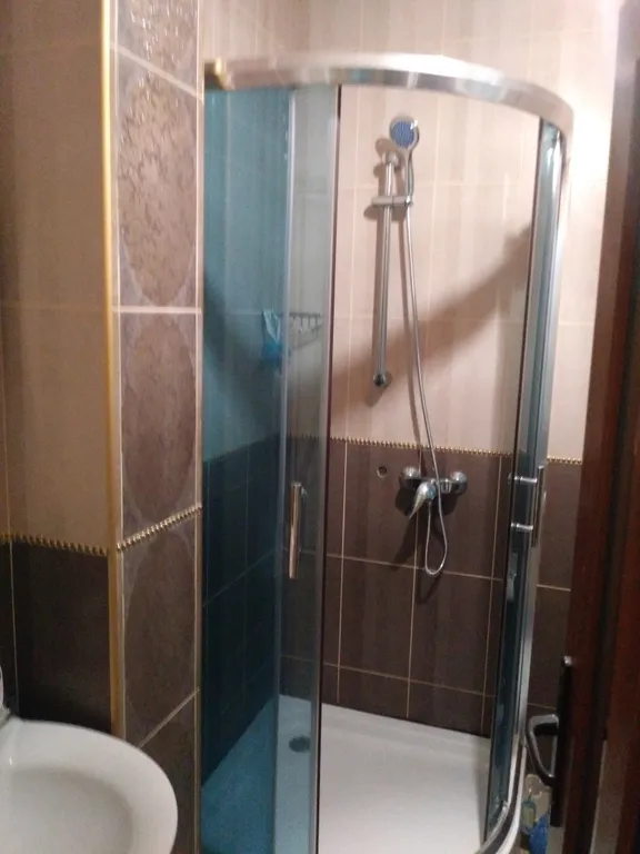 Эллинг на берегу моря