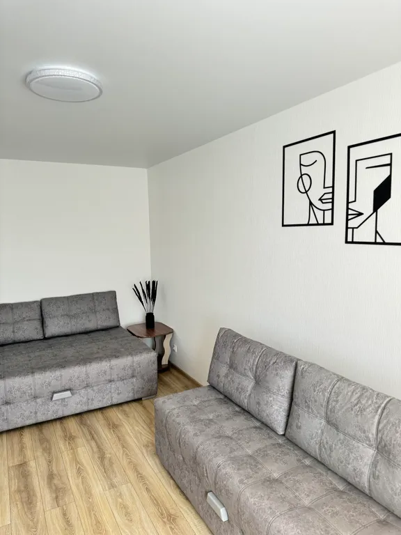 Шикарная квартира с прекрасным видом на бассейны и можжевеловые горы