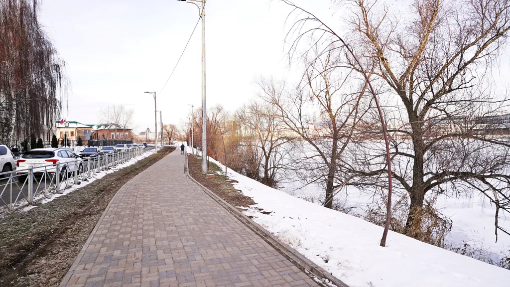 Новая 2-комнатная квартира на берегу озера в центре города