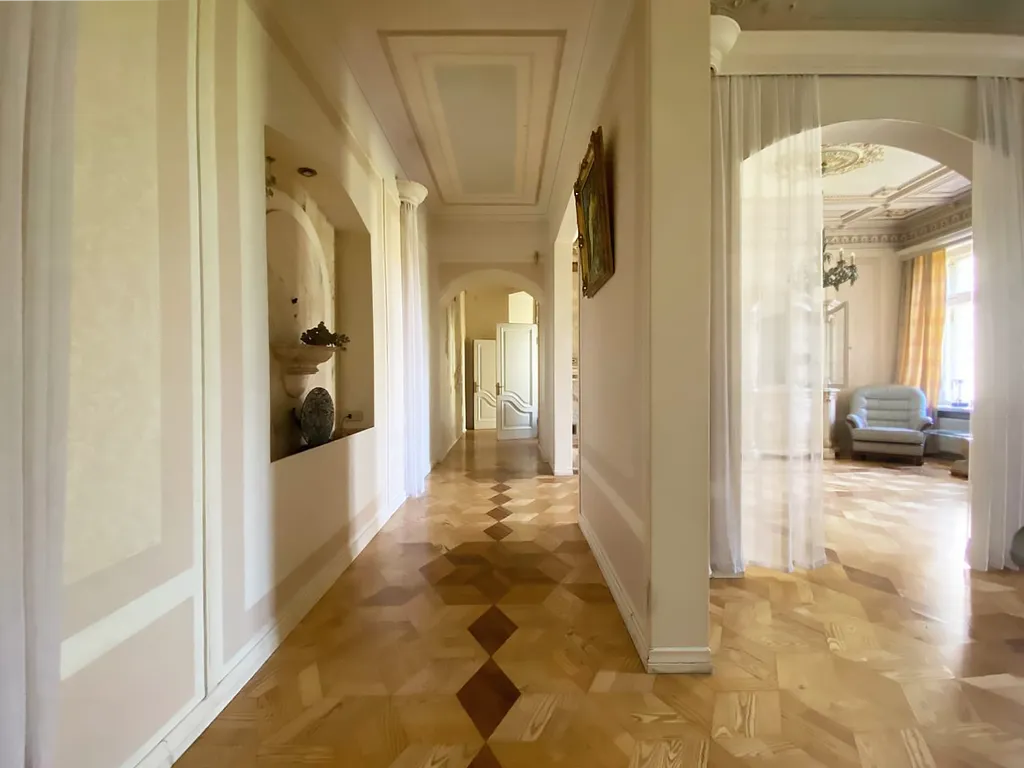 Квартира Колоритная квартира с камином и балконом в особняке Колобовых.Парковка — Санкт-Петербург