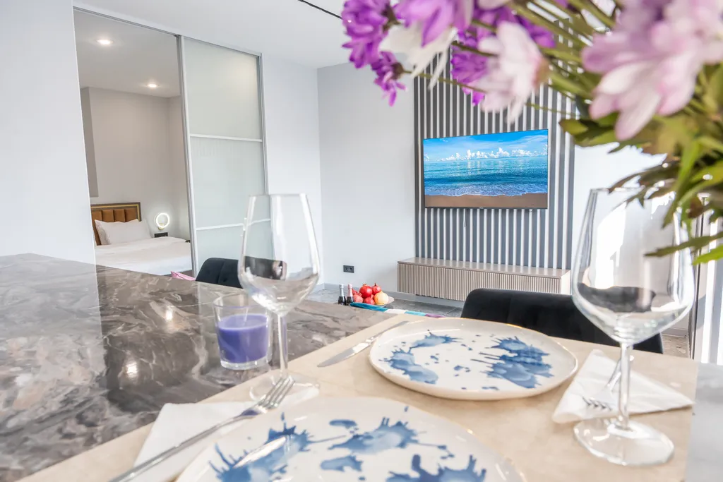 Парус Центральный пляж