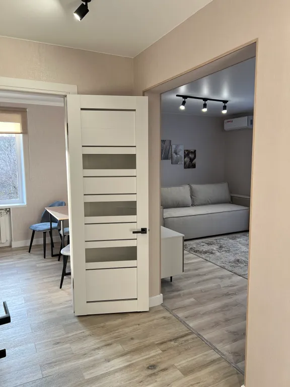 Светлая, теплая, просторная, уютная квартира в самом центре поселка