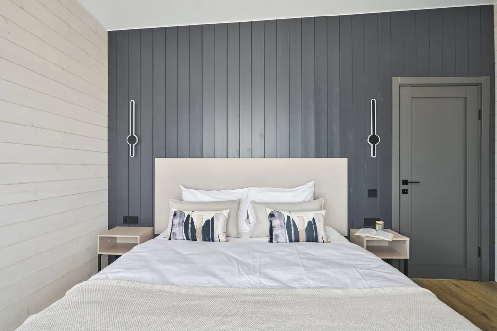 Просторный дом с сауной и камином в окружении леса и реки