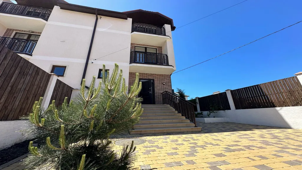 Дом с джакузи под открытым небом