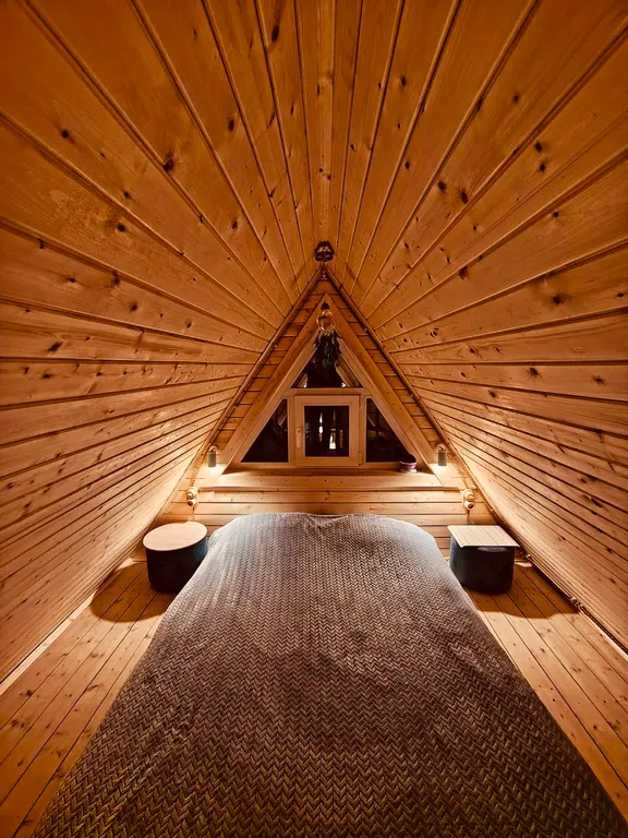 Домик а-фрейм на участке 10 соток