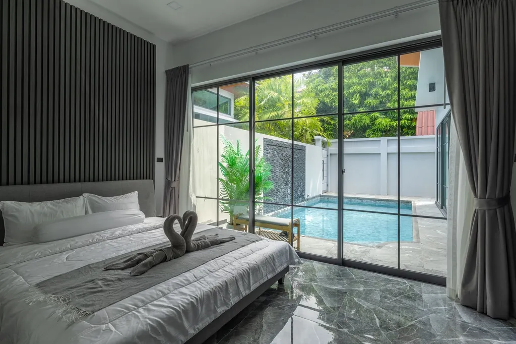 Вилла с частным бассейном в районе Най-харн