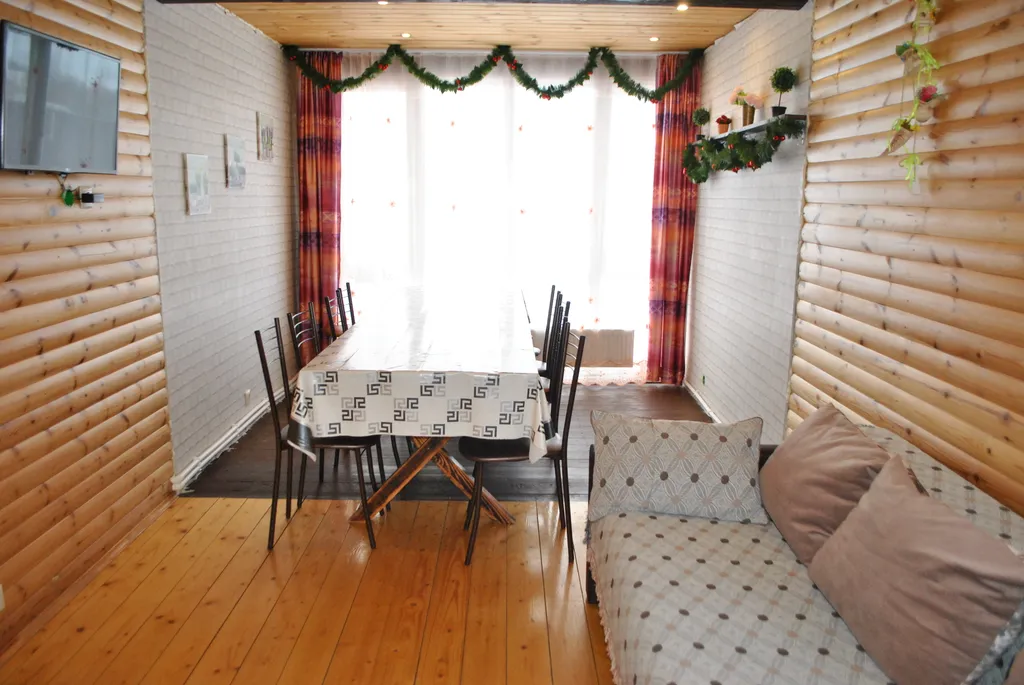 8-комнатный Дом