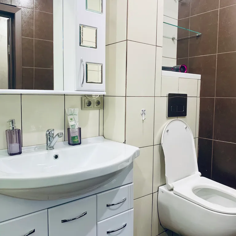 Двухкомнатная возле набережной