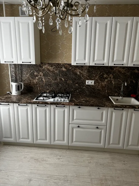 Уютная квартира в центре города, 1 минута до кафе с бизнес-ланчами