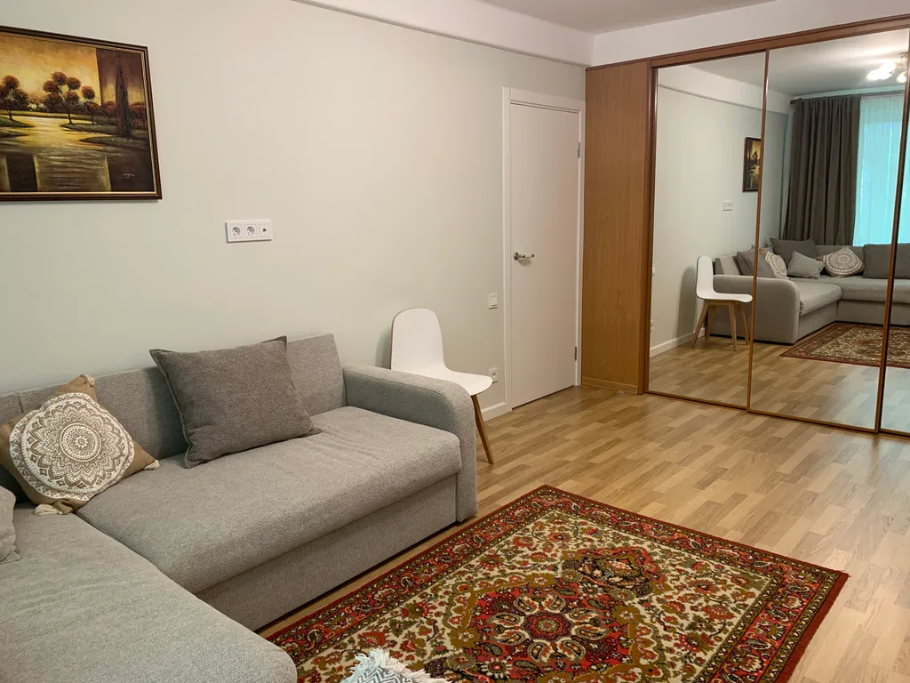 Квартира близко до центра, до метро Адмиралтейская три остановки метро