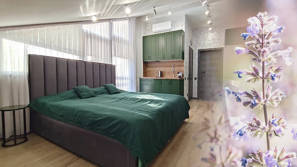 Квартира Уютная студия, два балкона, ванна, вид на горы, центр, все для отдыха — аренда посуточно в Красная Поляна