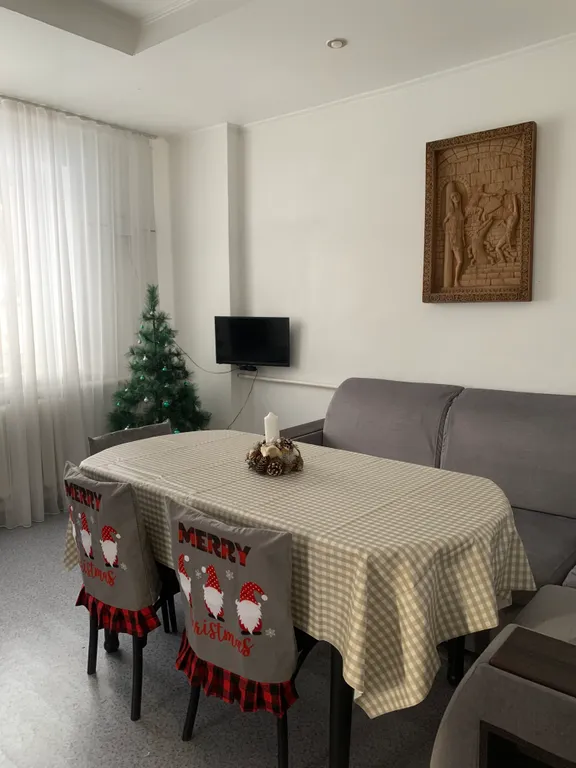 Уютный, теплый дом с камином и 3 спальнями на Алтае, стоимость за дом