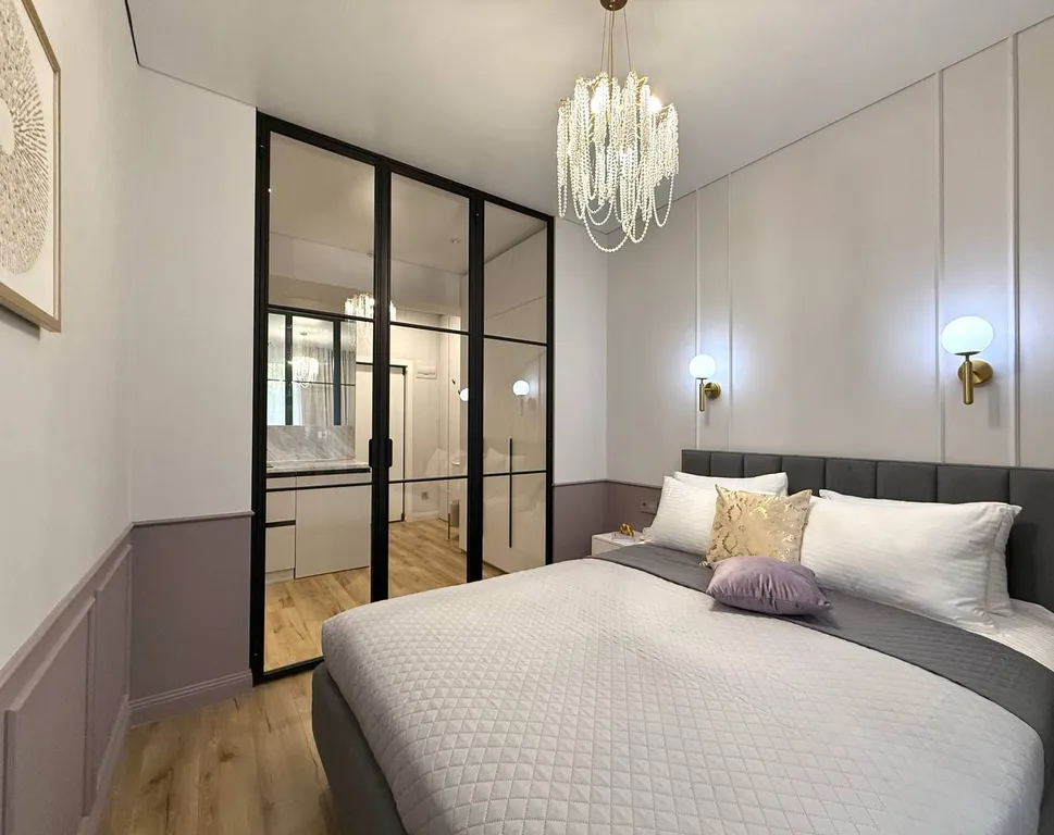 Апартаменты с камином и большой ванной