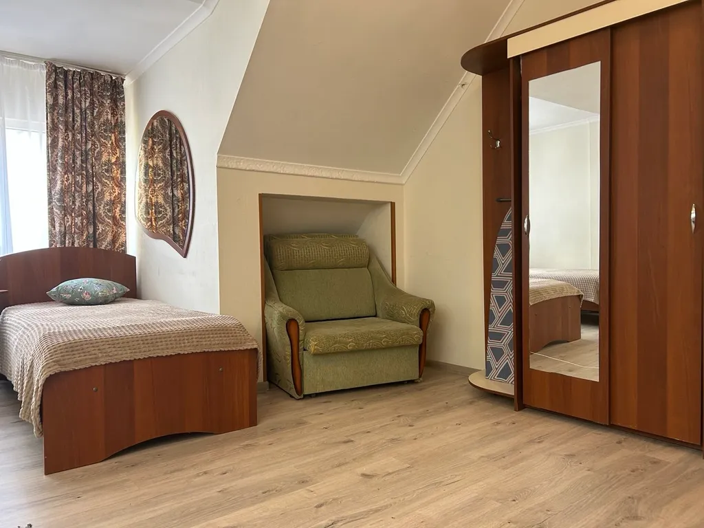 401 Alliance Apartments на Летней, 50