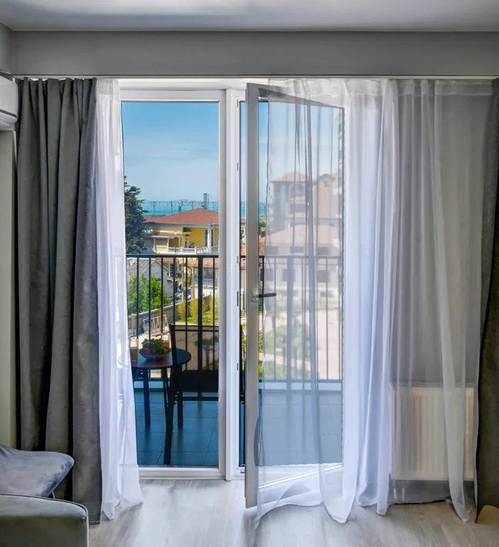 Студия у пляжа с видом на море