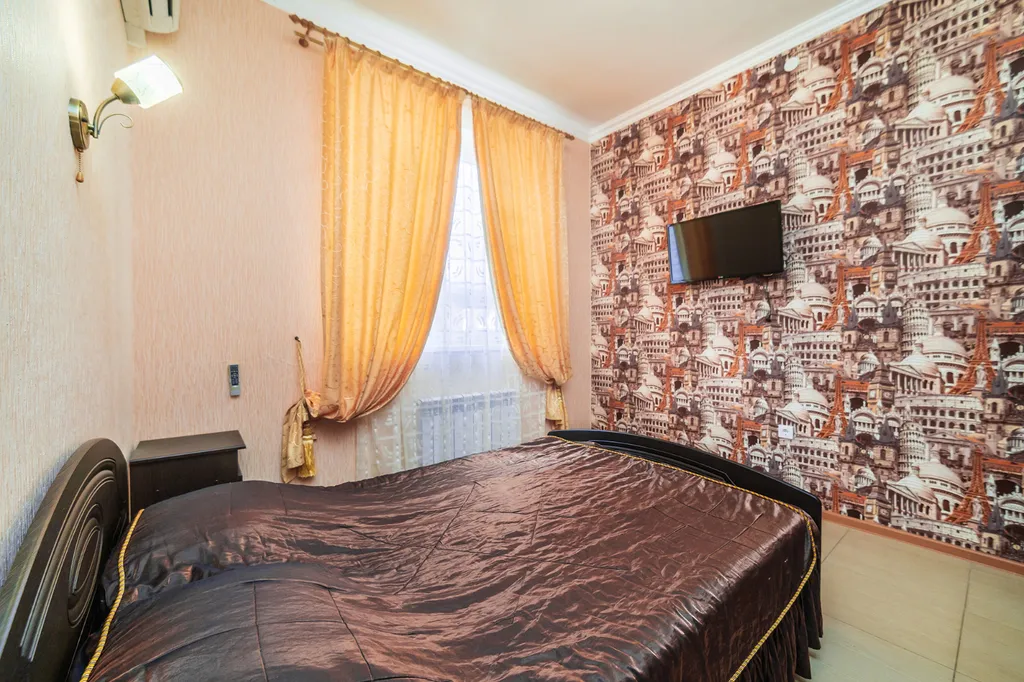 Двухкомнатный номер с двумя двухспальными кроватями и удобствами